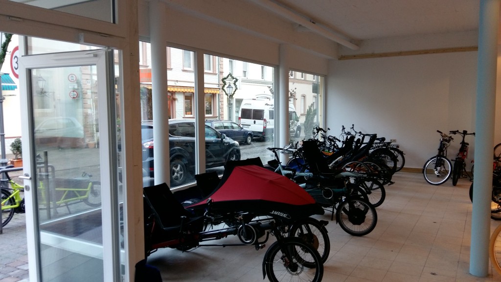 Haasies Radschlag jetzt mit großer Schaufensterfront