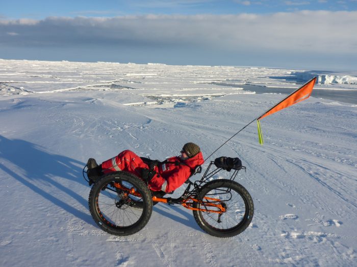 Das ICE FULL FAT Fattrike auf der Neumayer 3 Forschungsstation in der Antarktis.