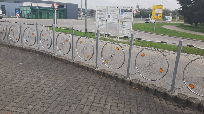 Zaundekoration bei Der Fahrradladen