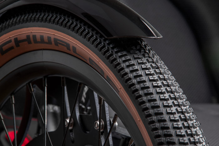 Das ICE Sprint X GRAVEL Liegerad mit Whitewall Reifen